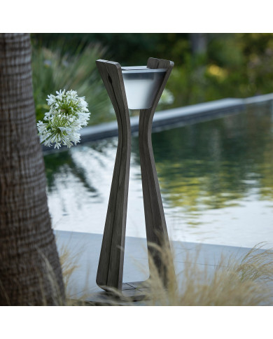 Lampe solaire OSMOZ durateck Les Jardins