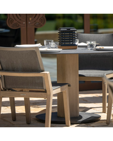 Lampe solaire de table TEKURA Les Jardins