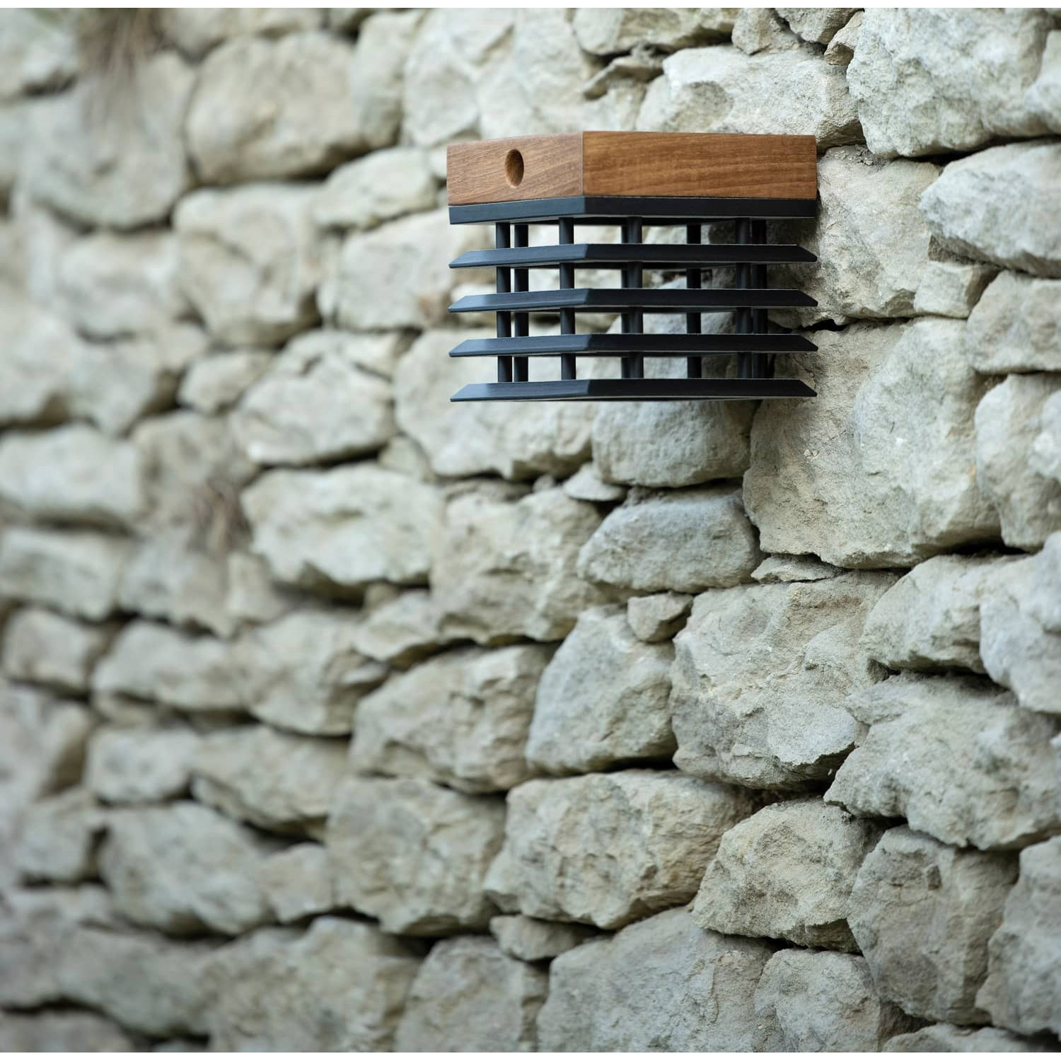 Applique murale solaire TEKURA Les Jardins