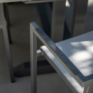 Fauteuil empilable AMAKA Les jardins