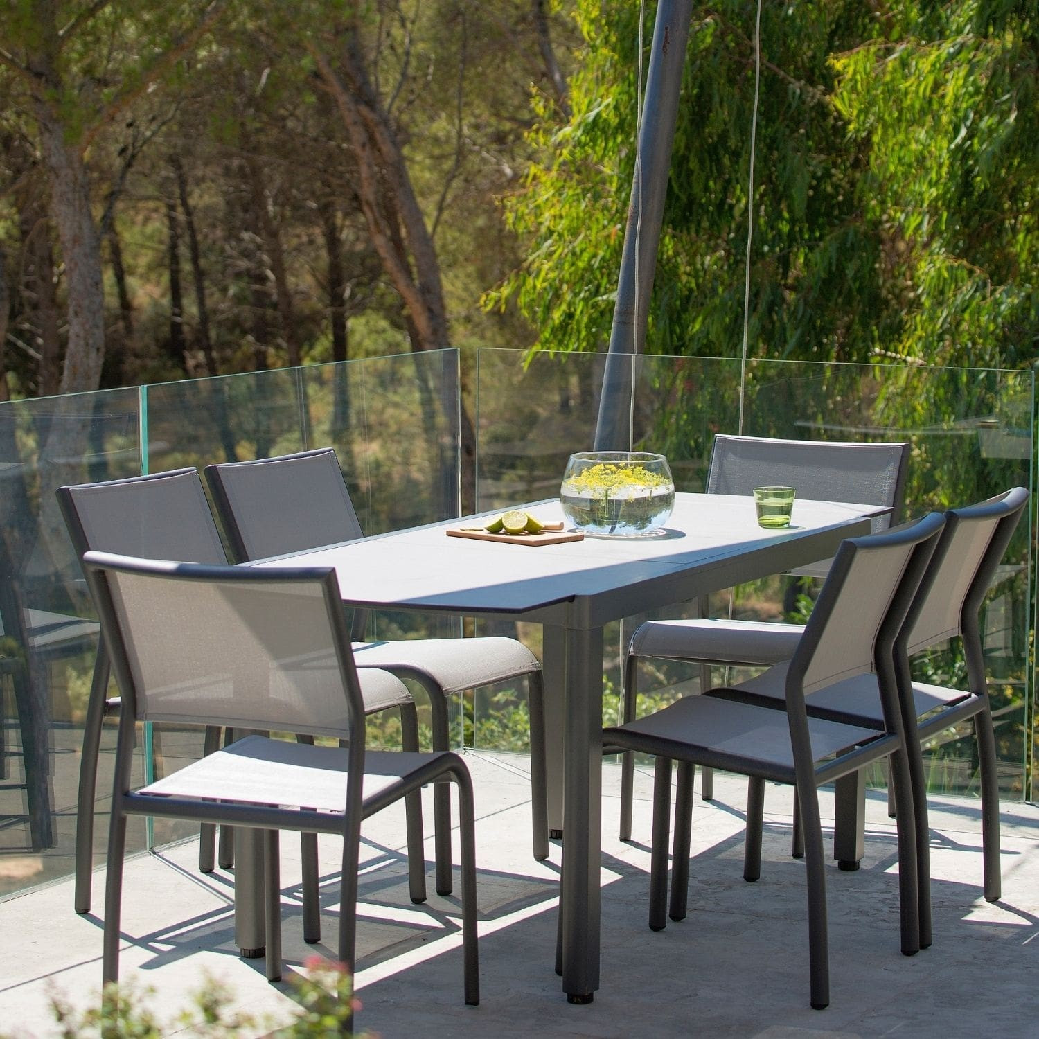 LES JARDINS DU SUD  EVEN Table