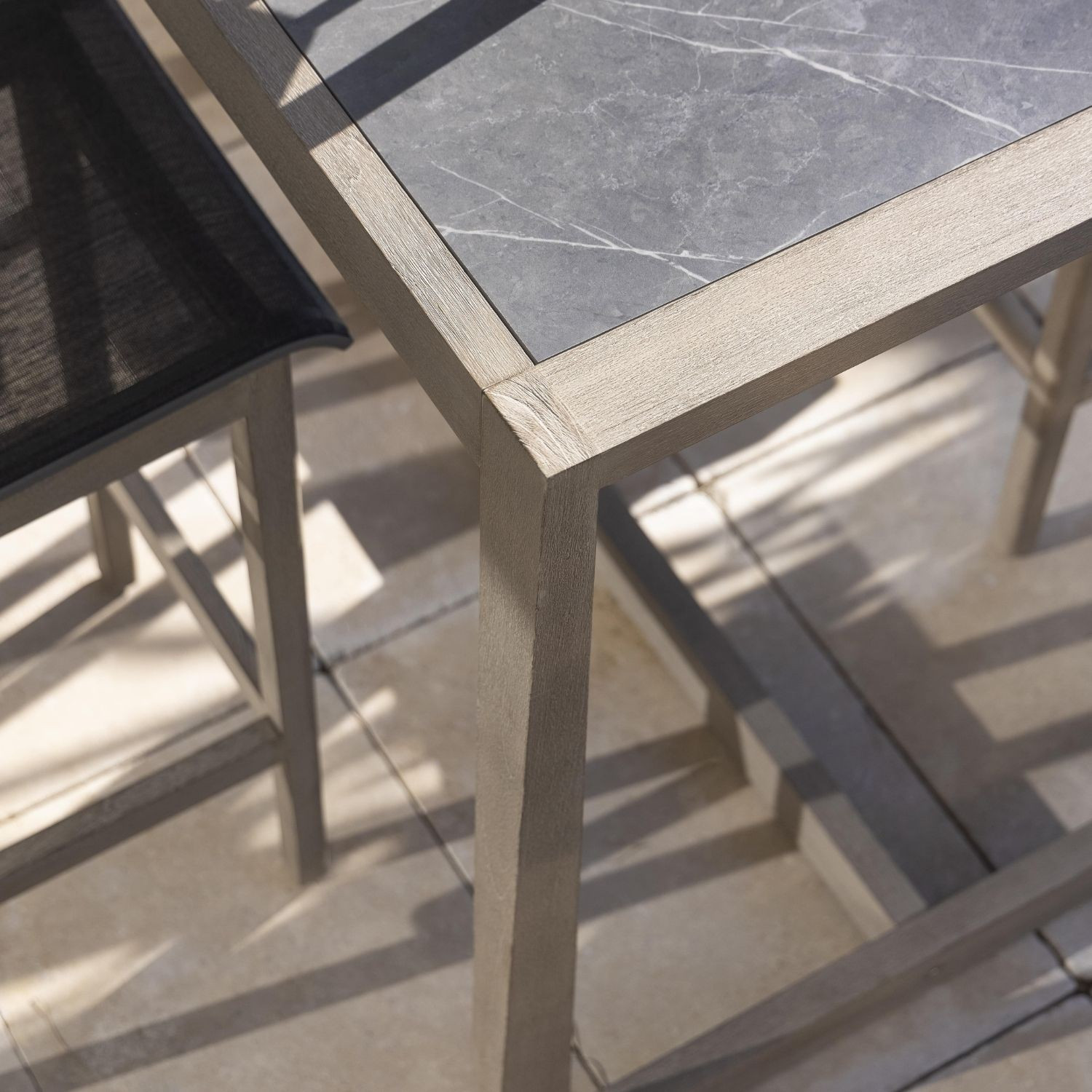Table céramique SKAAL 89x85 cm Les Jardins