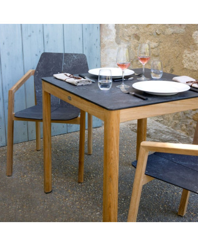 LES JARDINS TEKURA Table
