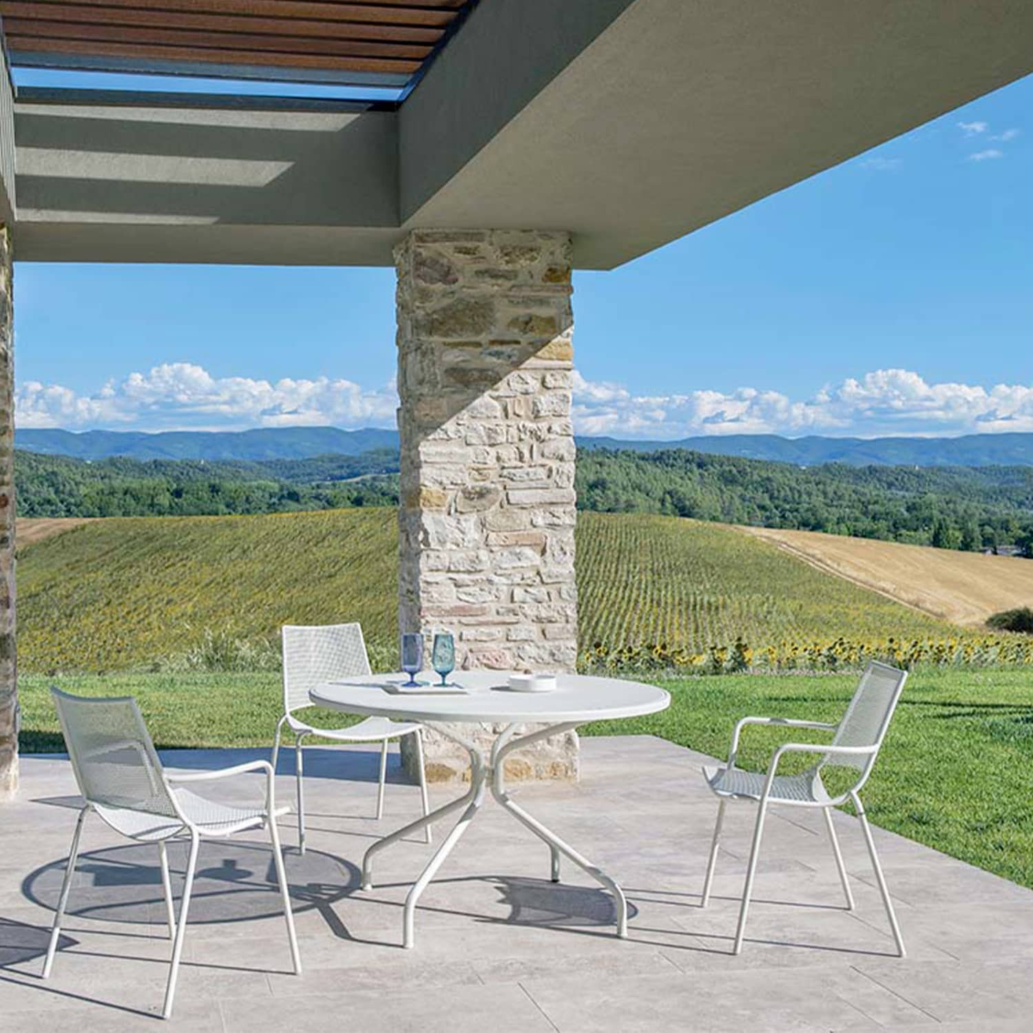 Emu CAMBI garden table Ø120 cm 