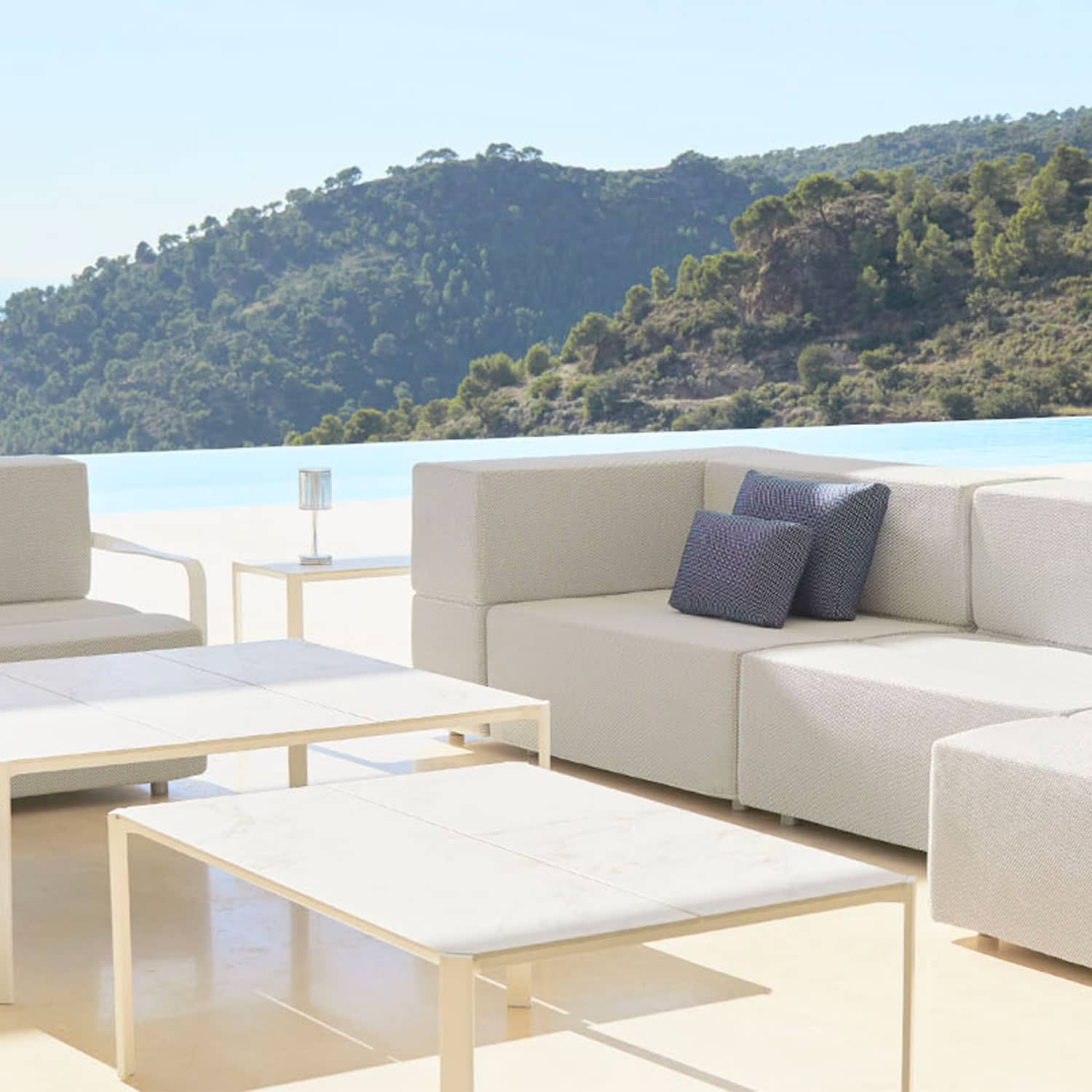 Salon de jardin TABLET Vondom