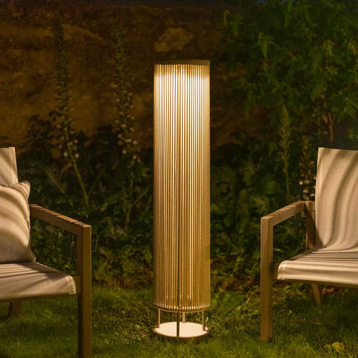 ROP&STRIP solar and rechargeable floor lamp Les Jardins