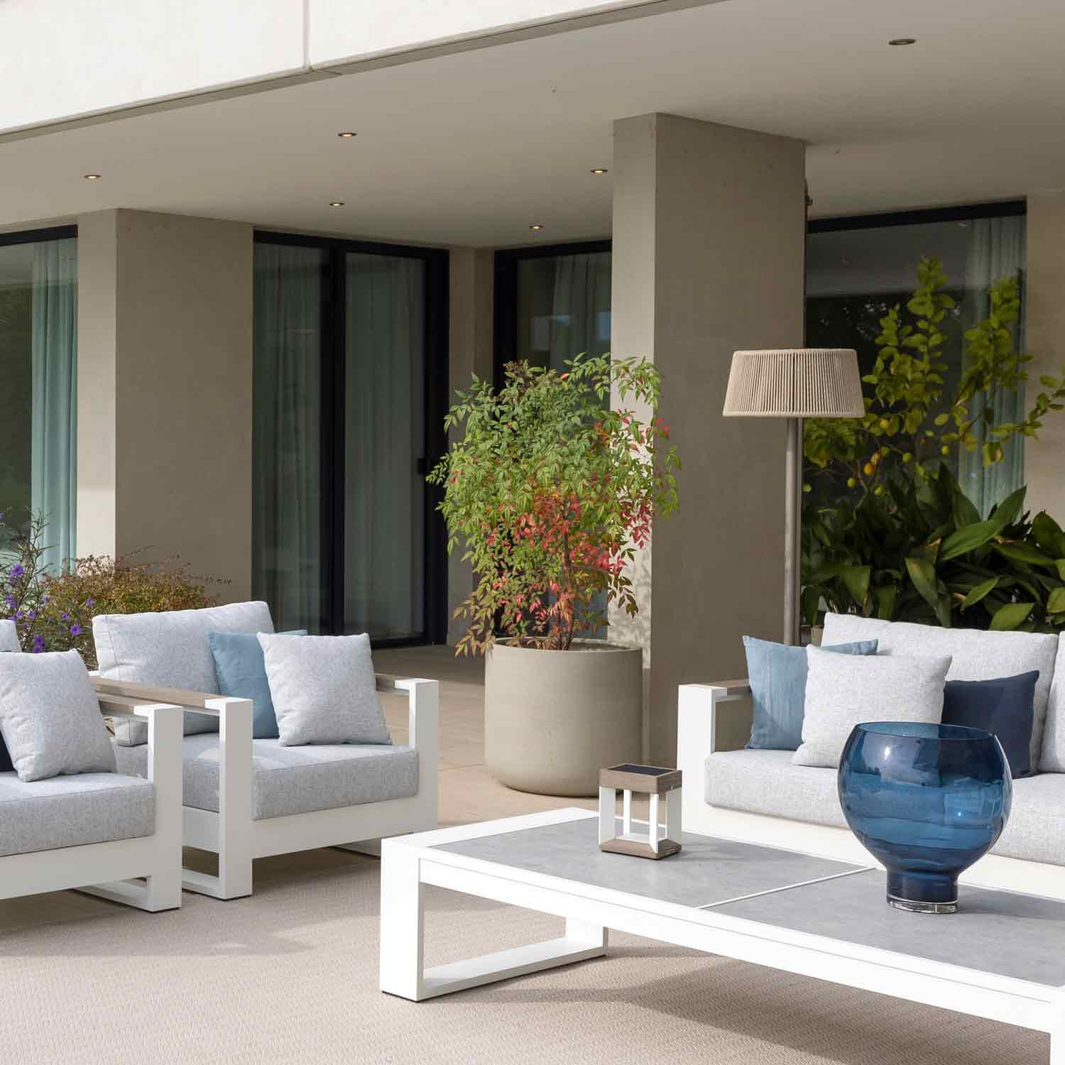 Lampadaire réglable ROP&STRIP solaire et rechargeable Les Jardins