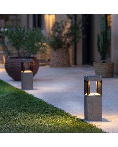 TECKALU solar-powered rechargeable bollard Les Jardins