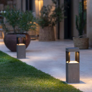 Borne TECKALU solaire et rechargeable Les Jardins