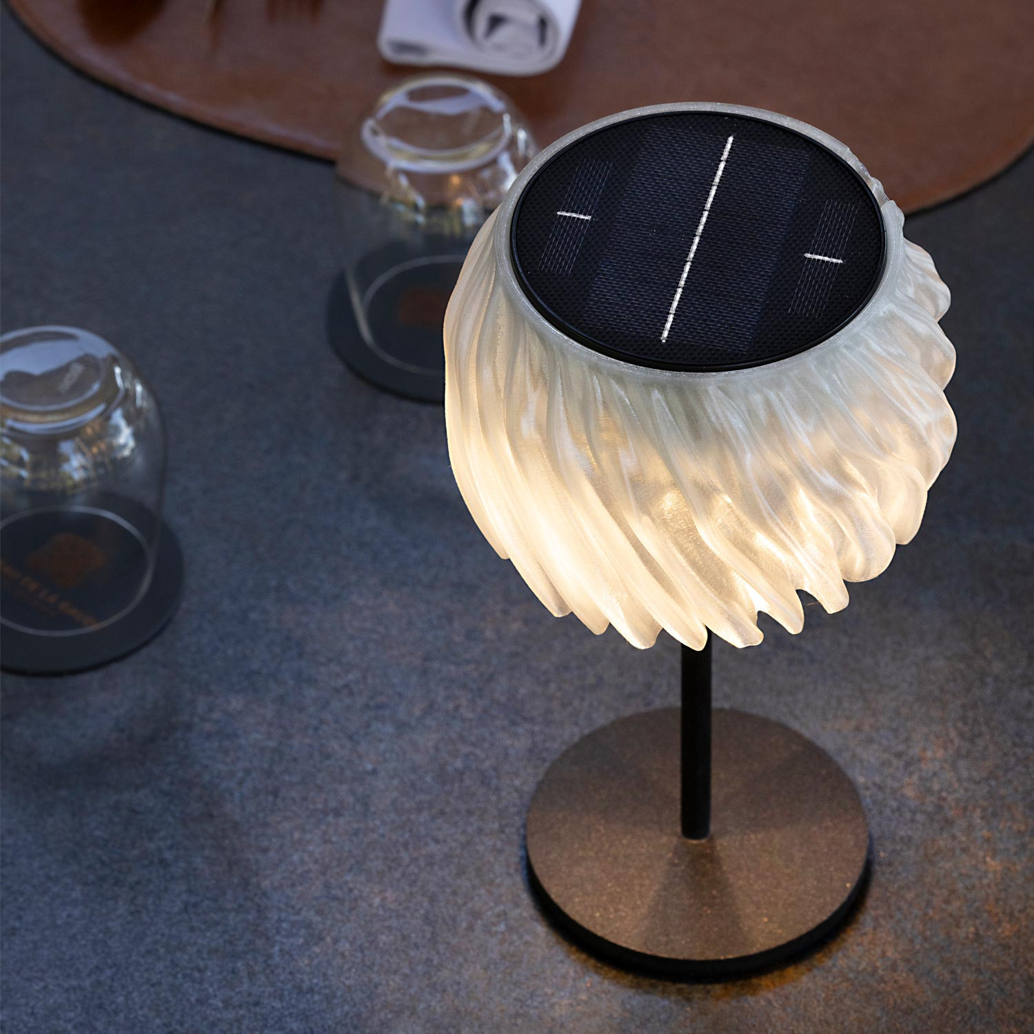 Lampe de table PALOMA solaire et rechargeable Les Jardins