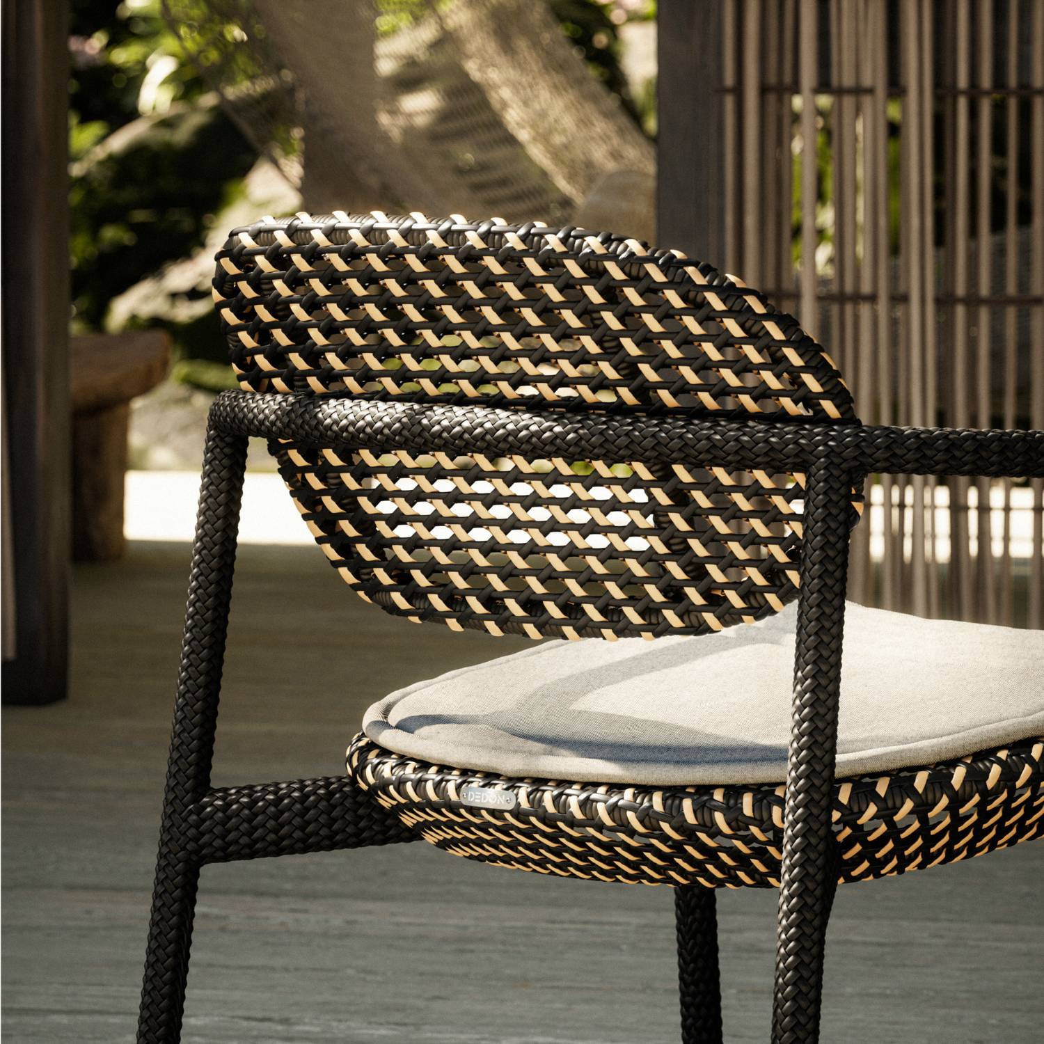 ROII Tobacco Lounge chair Dedon