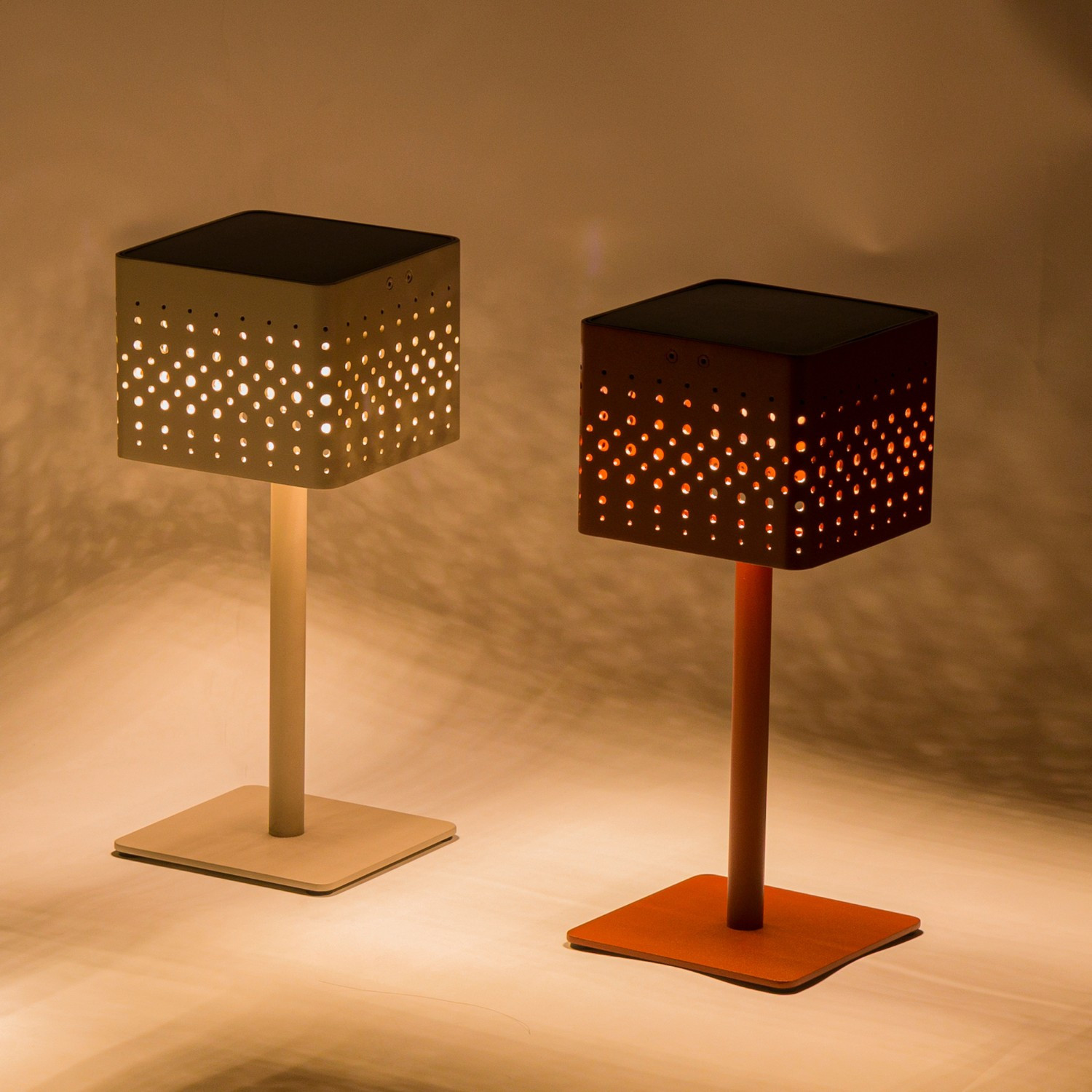 Les Jardins du Sud STELLA (L) solar table lamp