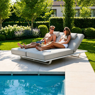 EDEN daybed by Les Jardins du Sud