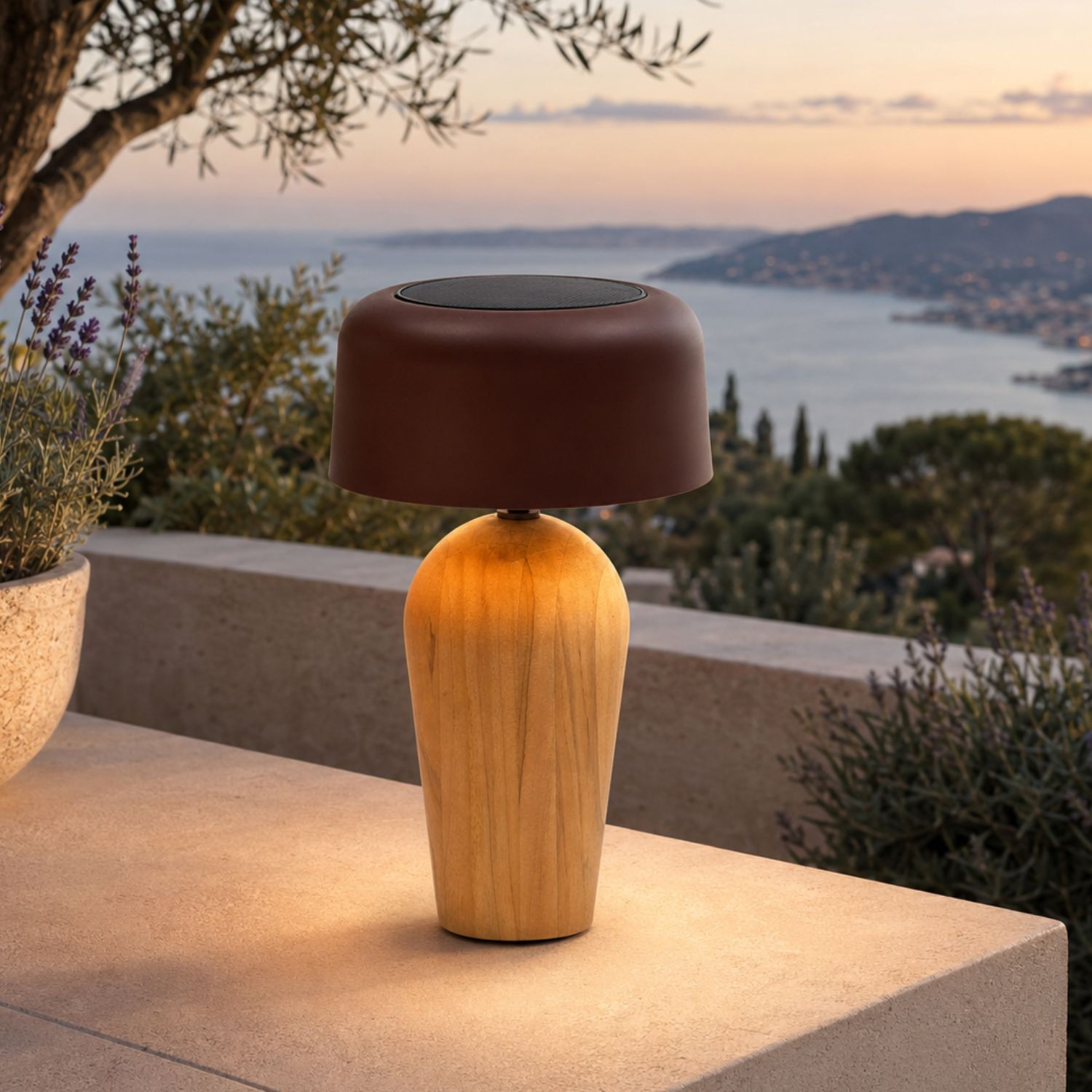 Lampe solaire TERRA GM en teck Les Jardins du Sud