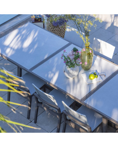 SKAAL white tadelakt ceramic extendable table for 10/12 people Les Jardins