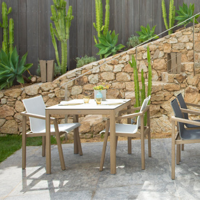 Table bistro 80 x 80 cm HPL béton ciré SKAAL Les Jardins