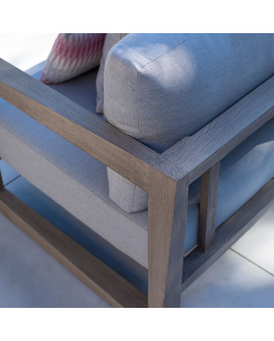 SKAAL club armchair with light grey Sunbrella cushions Les Jardins