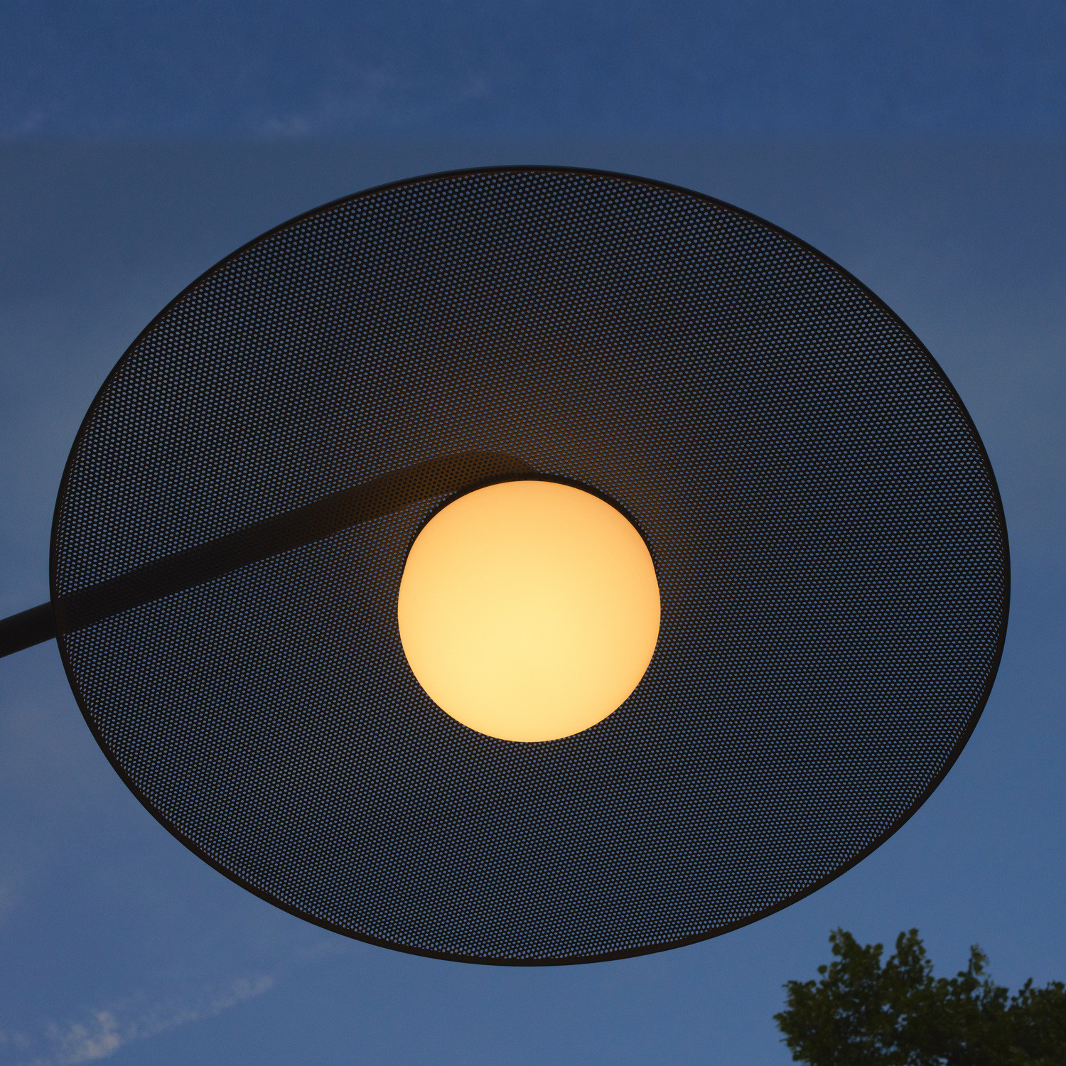 ARCHIGRANDE Anthracite outdoor arc floor lamp Fatboy