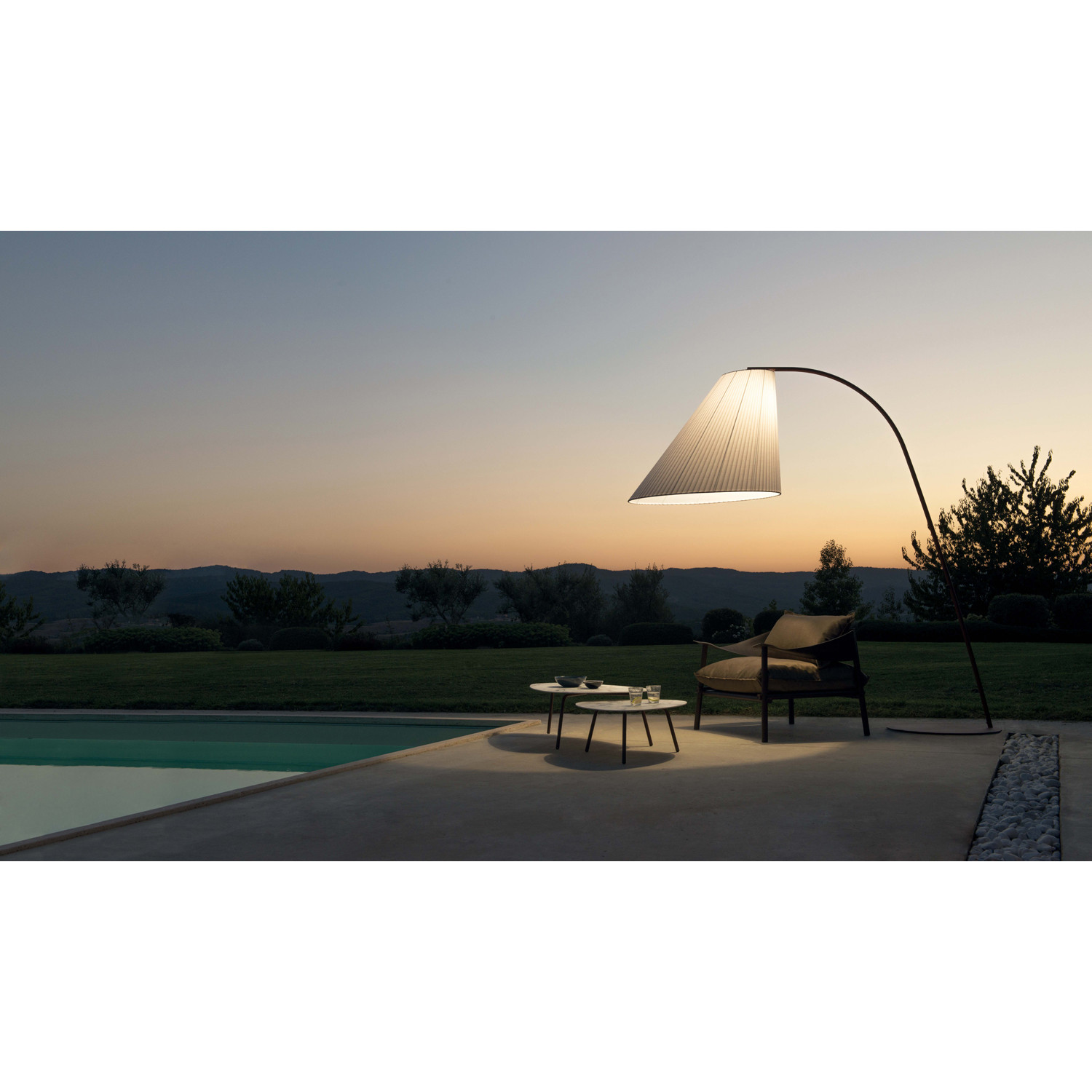 Lampe sur Pied CONE EMU